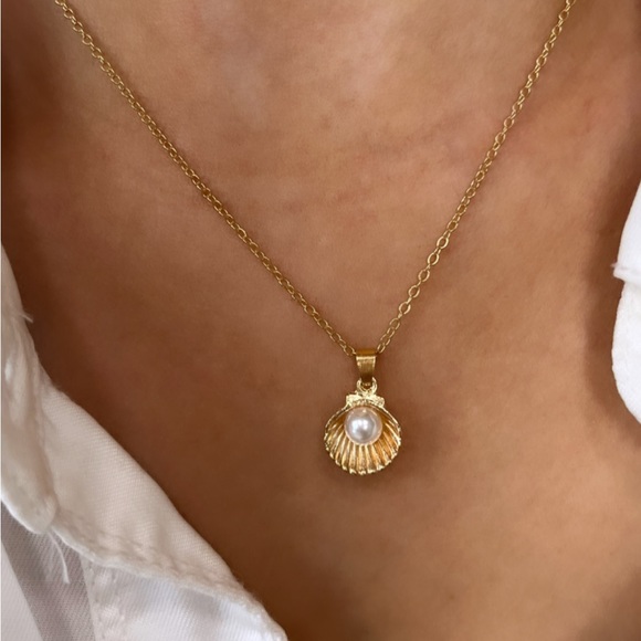 NWT seashell pearl necklace gold - Picture 2 of 6
